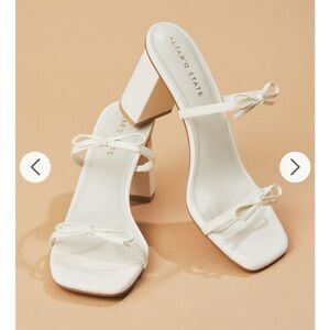 New with tags Altar’d State Wendy Double Bow Kitten Heel
